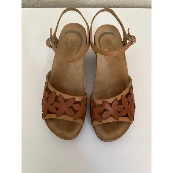 Dansko Coquette Floral Cut Out Sandals Women’s Size 36 - Picture 2 of 6